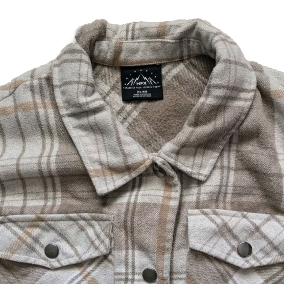 HFX Women's Flannel Shirt Jacket Size XL Plaid Tan Brown Relaxed Fit Warm Shell - Picture 2 of 9